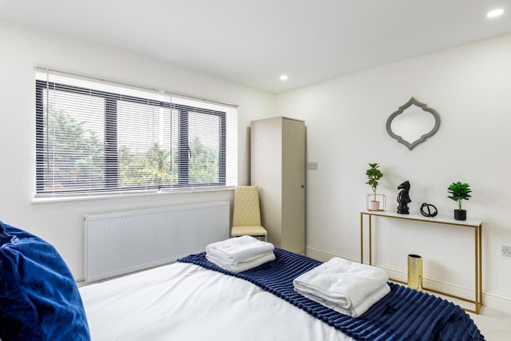 Massive west London 7 bed modern