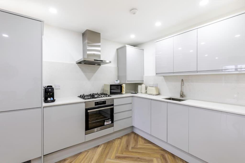 Massive west London 7 bed modern