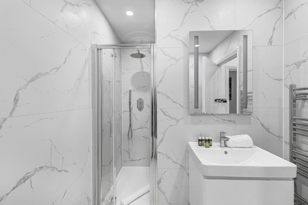 Massive west London 7 bed modern