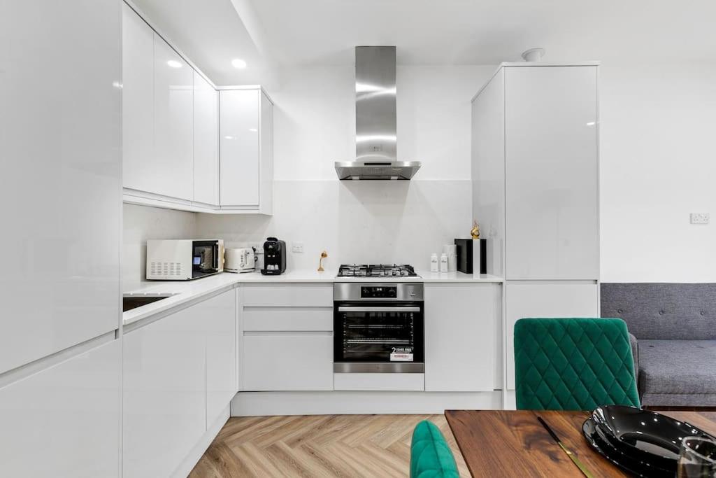 Massive west London 7 bed modern