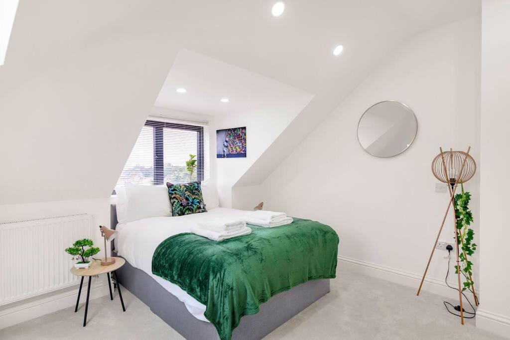 Massive west London 7 bed modern