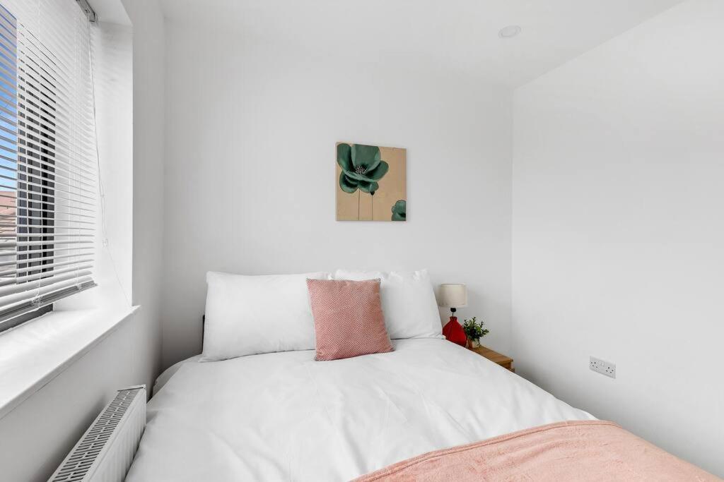 Massive west London 7 bed modern