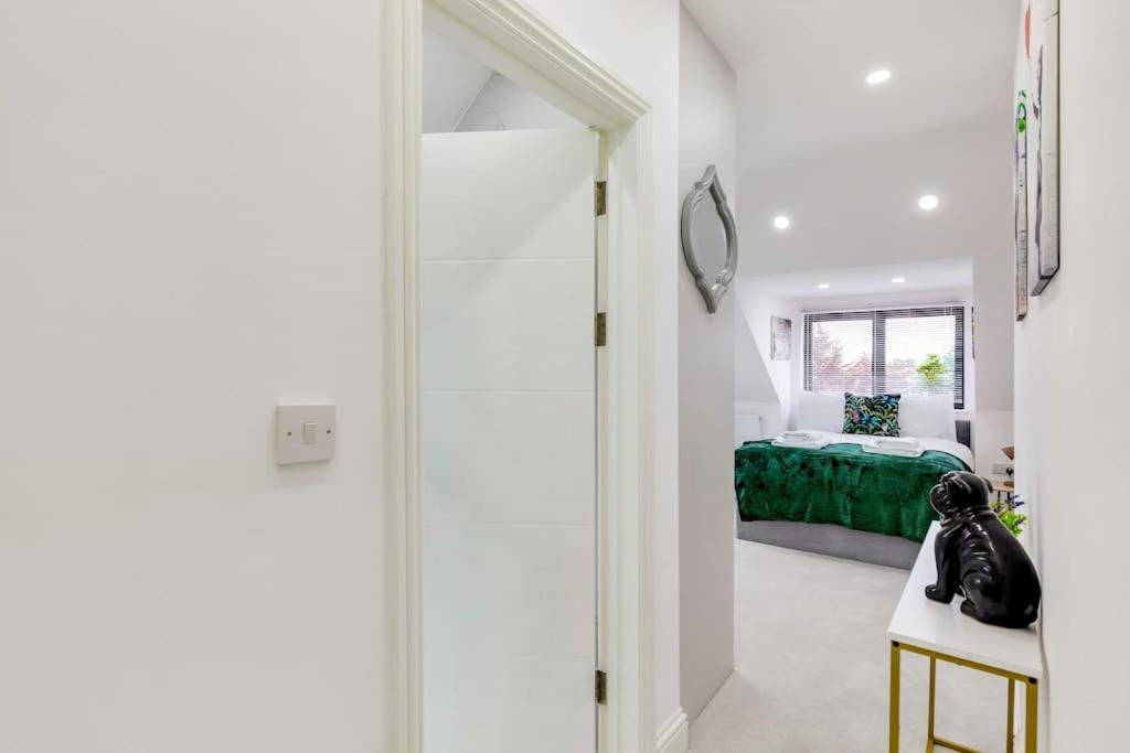 Massive west London 7 bed modern