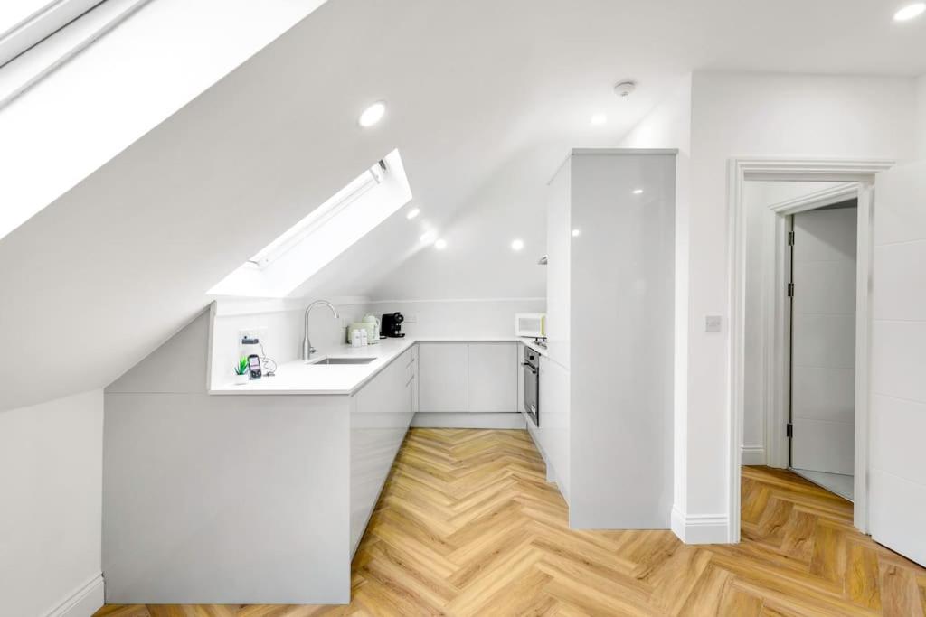 Massive west London 7 bed modern
