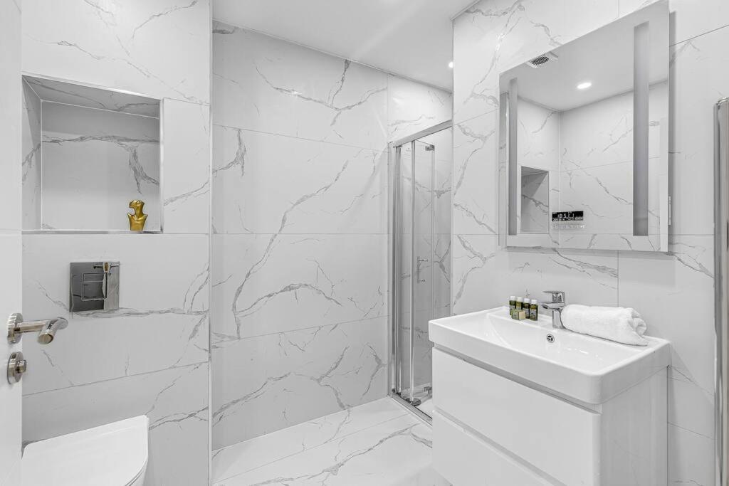 Massive west London 7 bed modern