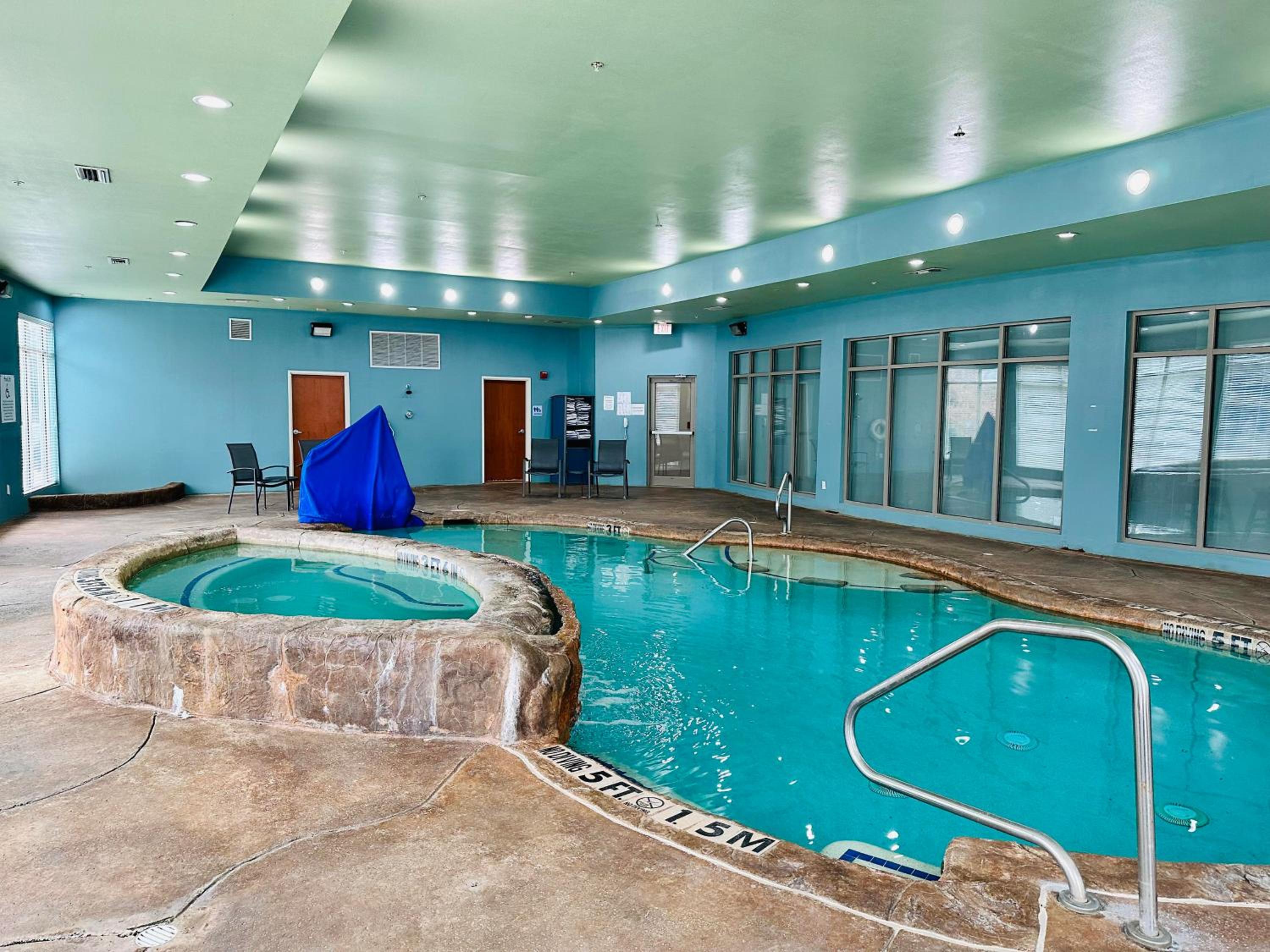 Mansfield Vacations - Holiday Inn Express Hotel  Suites Mansfield, an IHG Hotel - Property Image 1