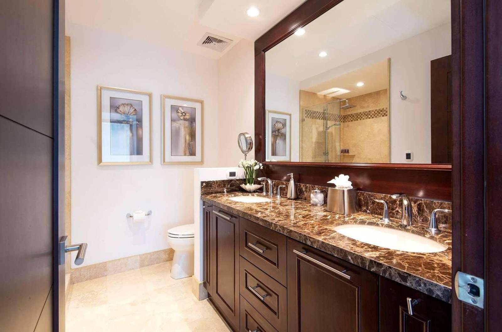360 Splendor - Ocean-View Condo #204 in Luxury Flamingo-Complex