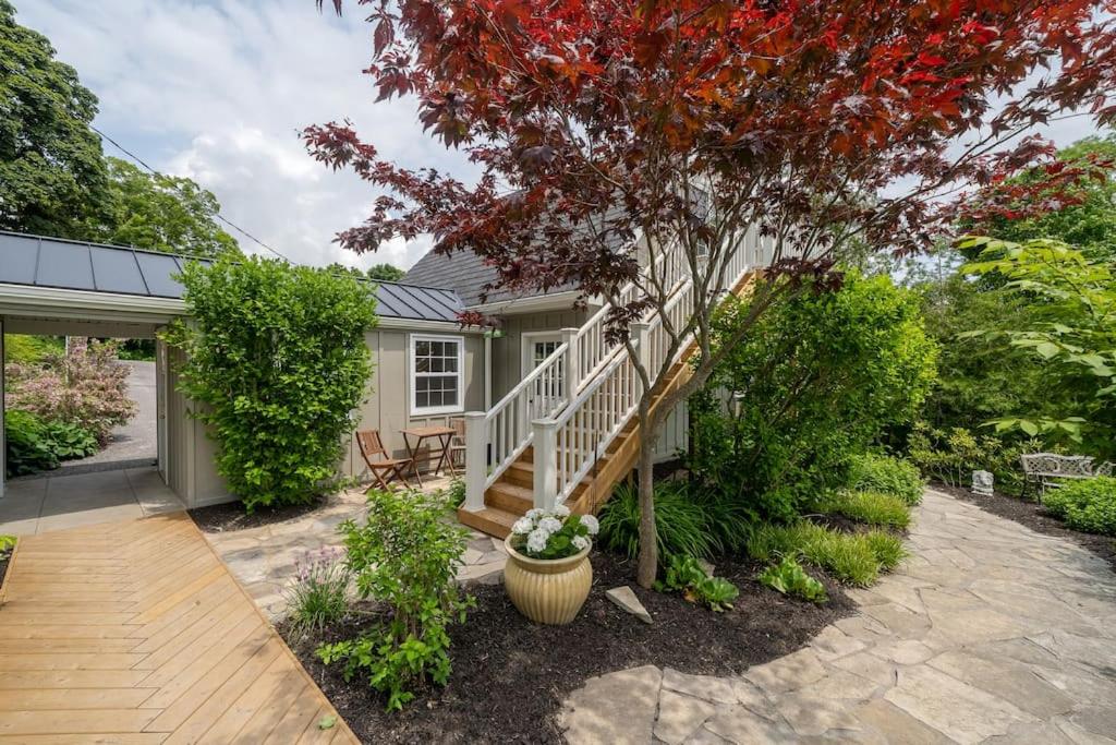 Lakeview Luxury Farmhouse Retreat - Hot Tub - Games Room
