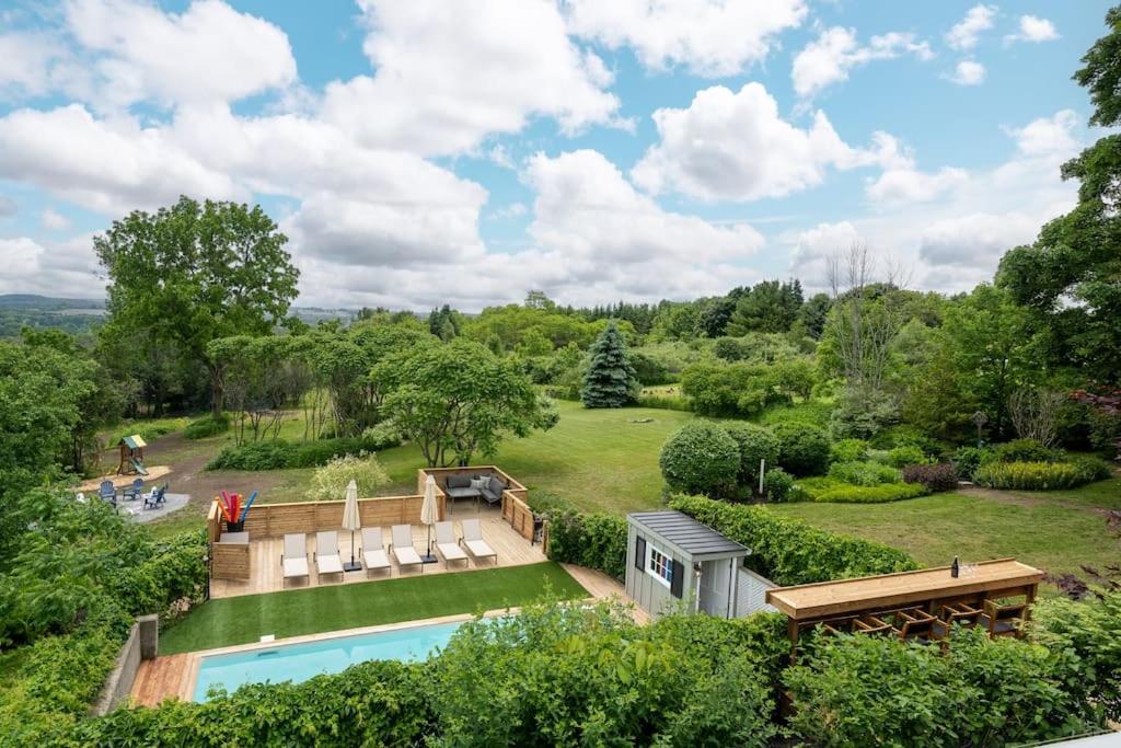 Lakeview Luxury Farmhouse Retreat - Hot Tub - Games Room