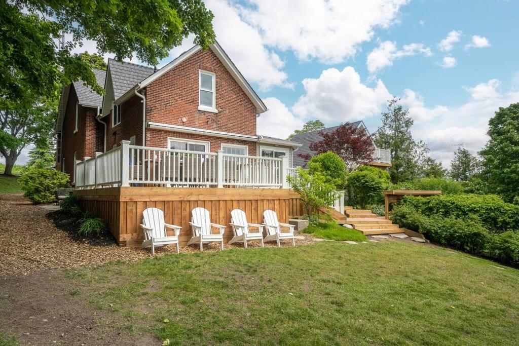 Lakeview Luxury Farmhouse Retreat - Hot Tub - Games Room