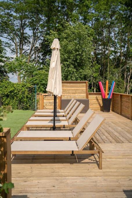 Lakeview Luxury Farmhouse Retreat - Hot Tub - Games Room