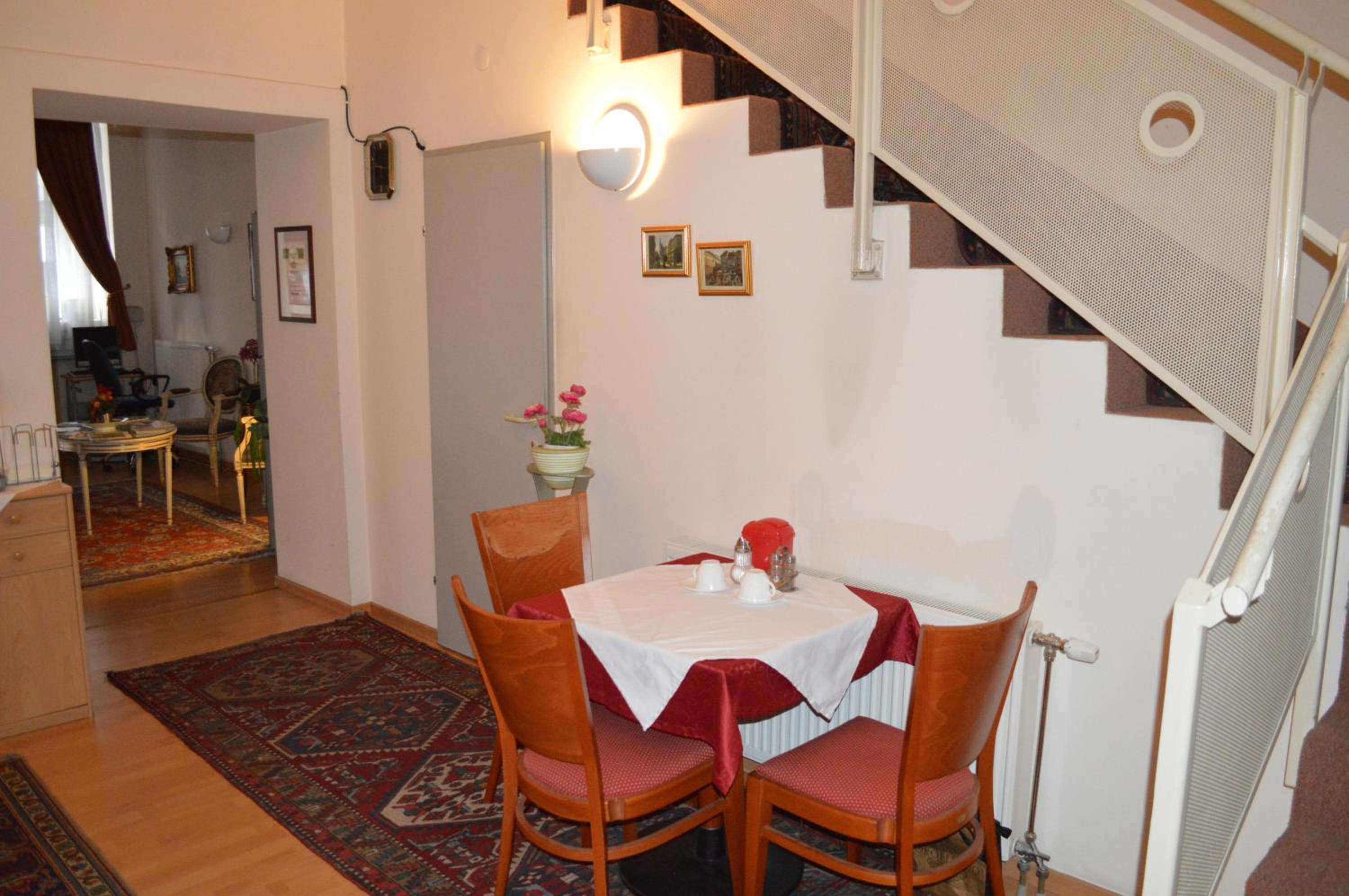 Hotel Pension Walzerstadt
