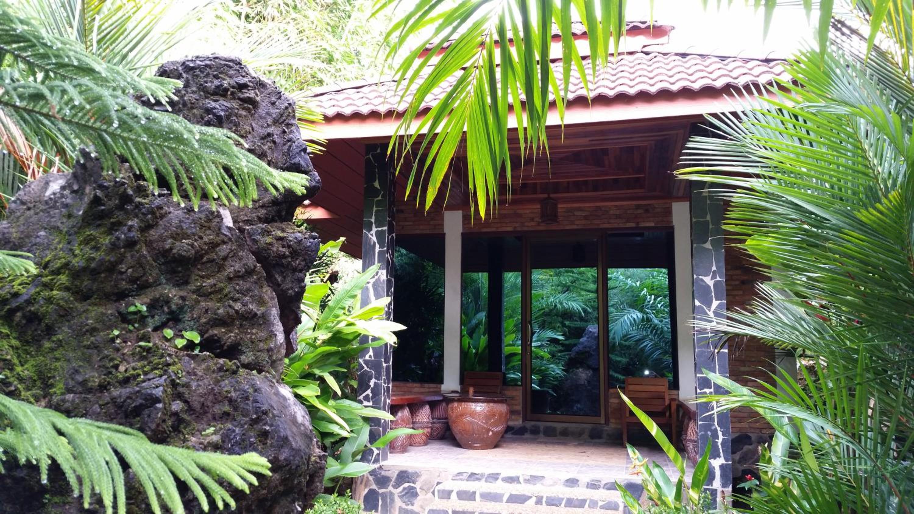 Hotel Khaosok and Spa