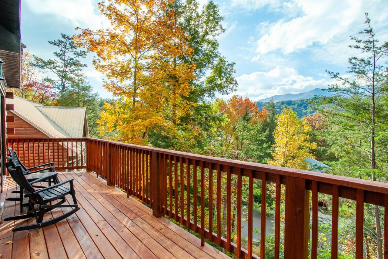 Stunning View Hot tub Games