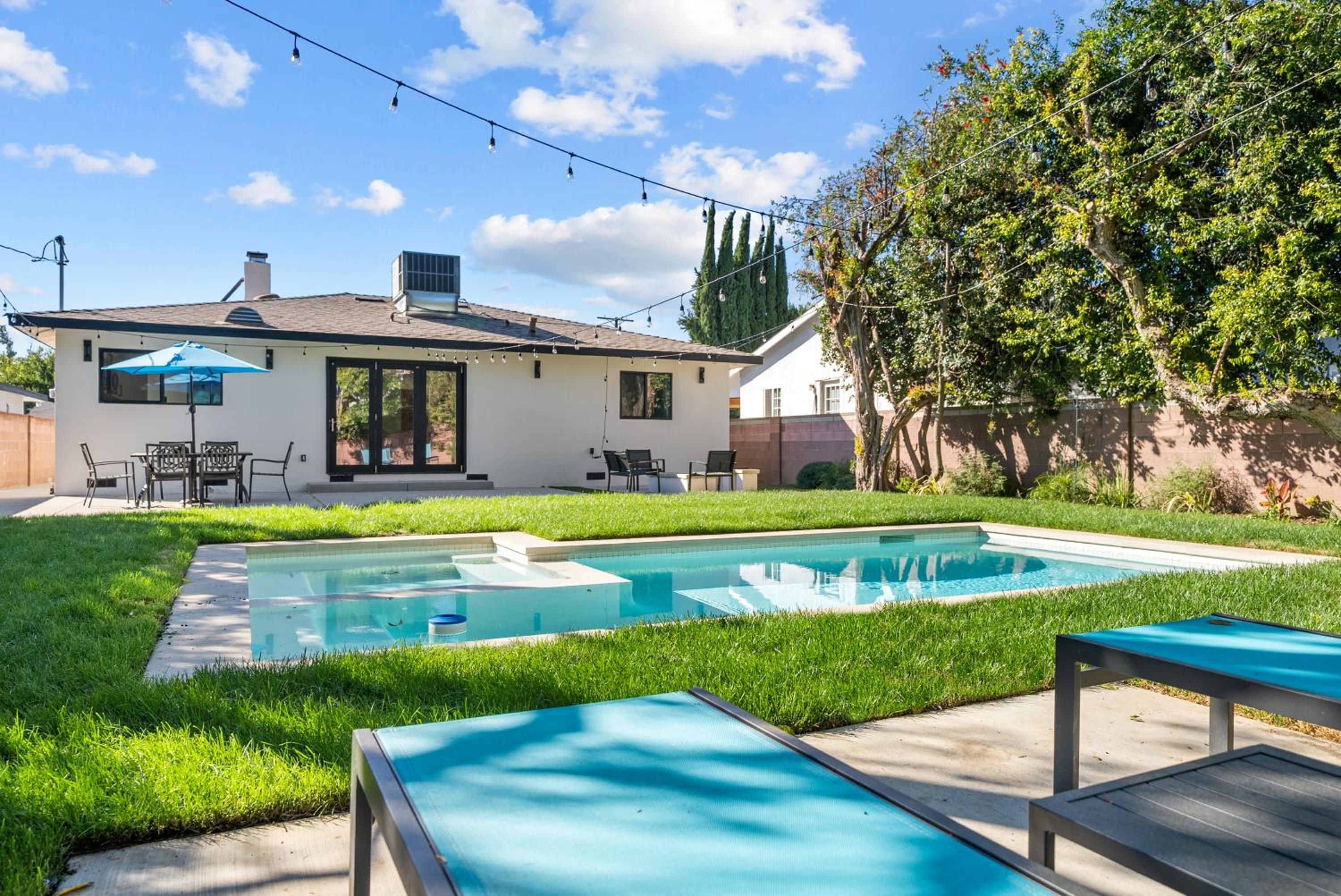 Beautiful Sherman Oaks 3BD Home with Pool