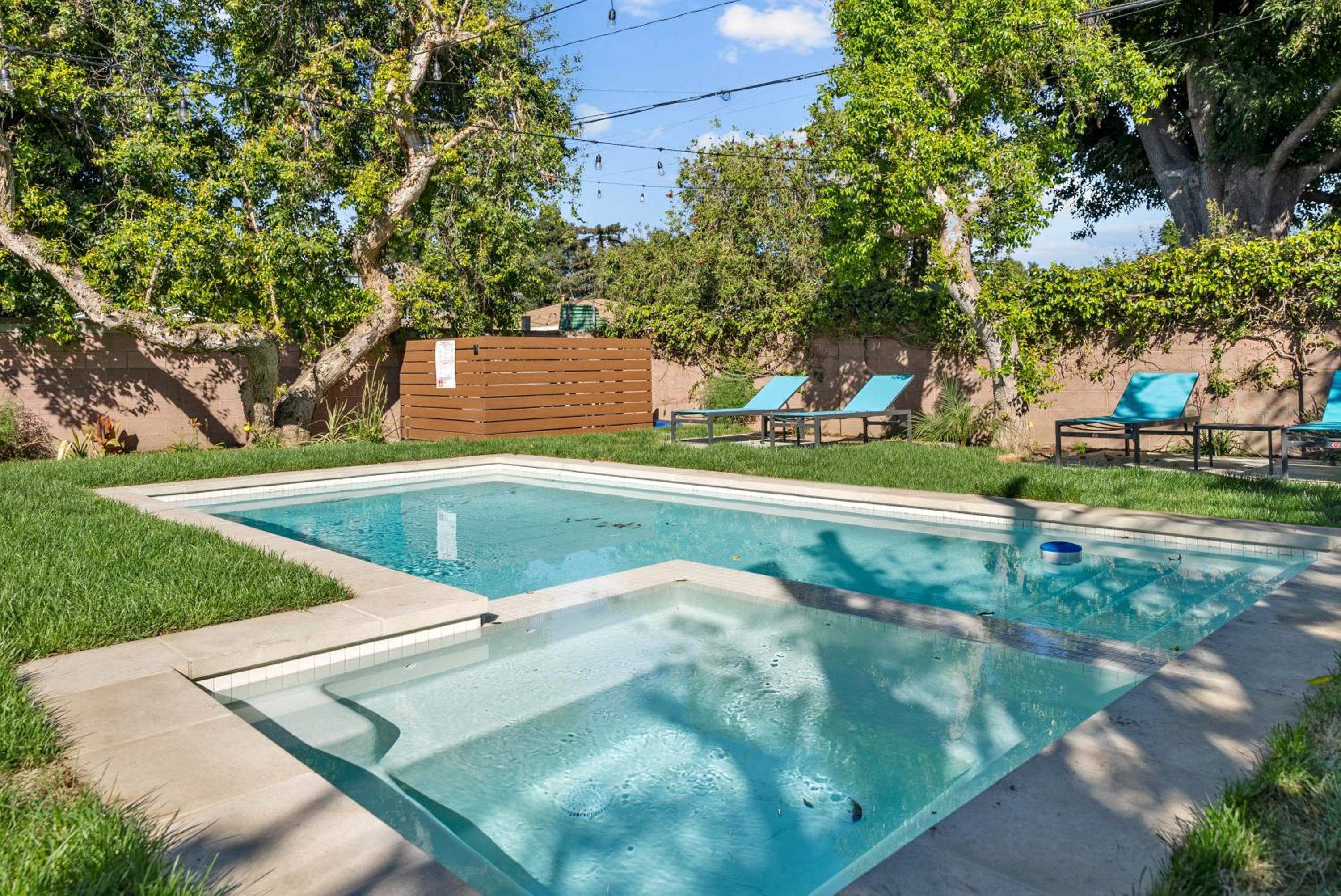 Beautiful Sherman Oaks 3BD Home with Pool