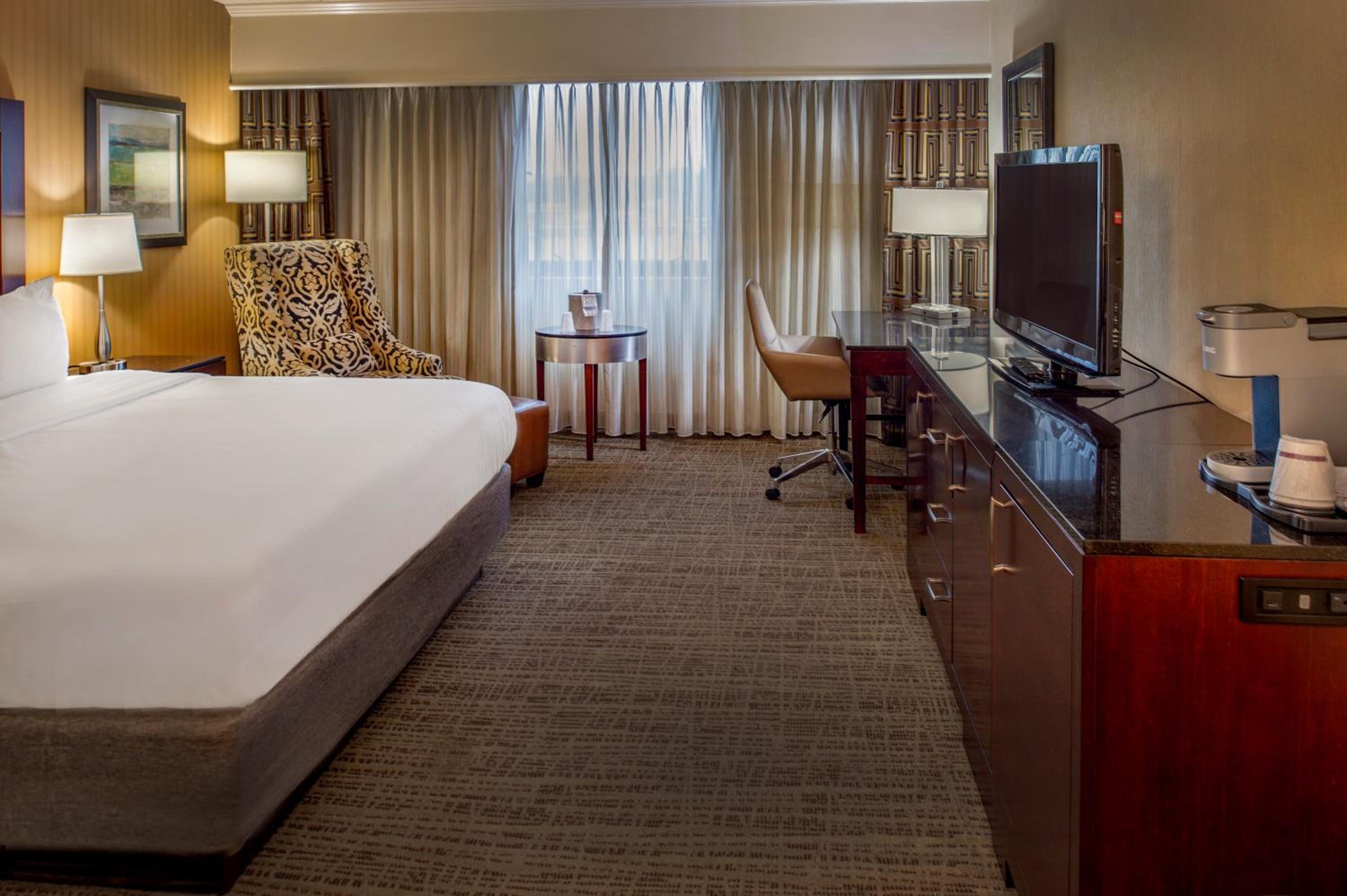 St Louis Vacations - Crowne Plaza Hotel St. Louis Airport, an IHG Hotel - Property Image 4