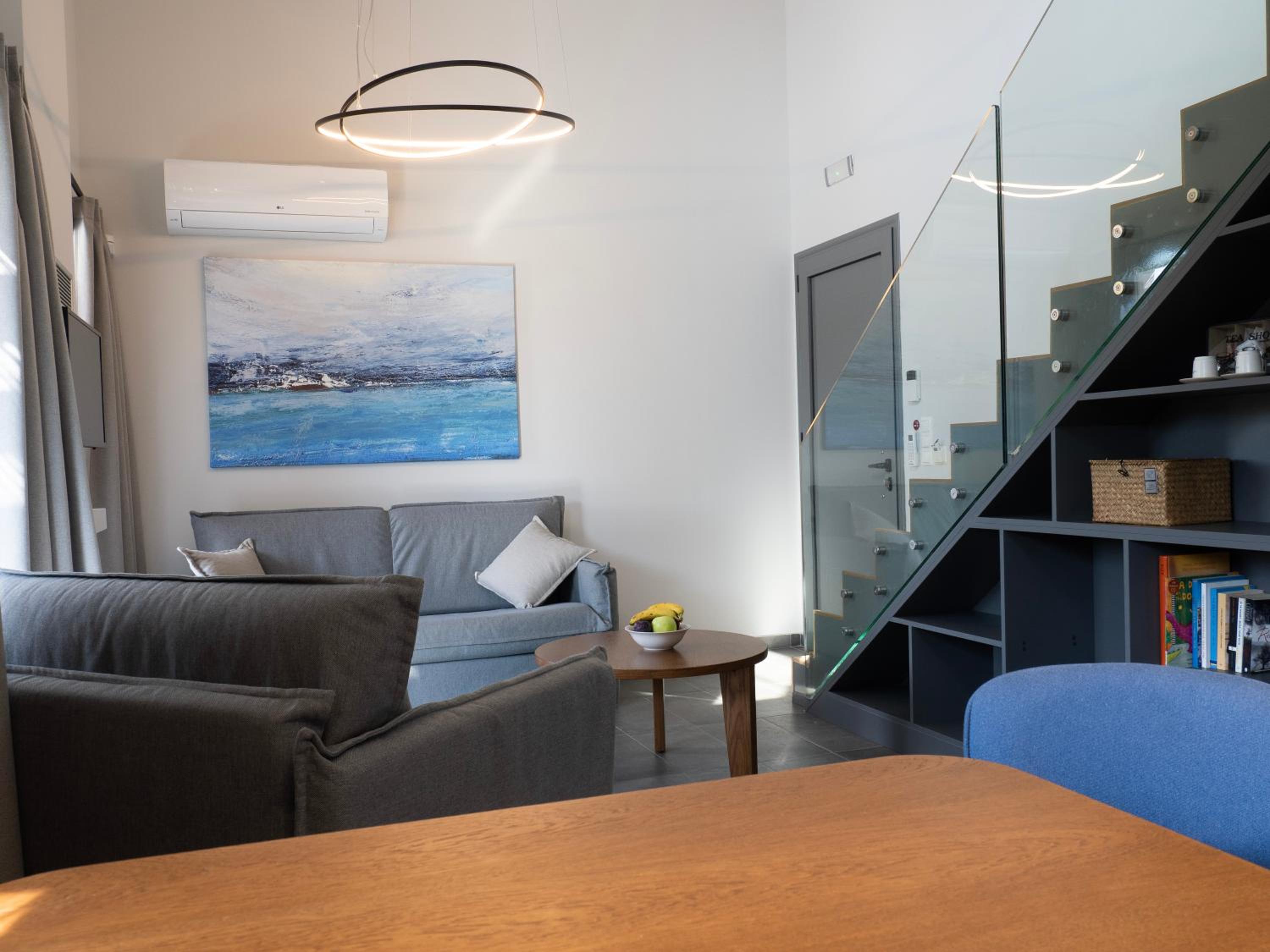 Sea breeze suites Maistro 4per with private pool