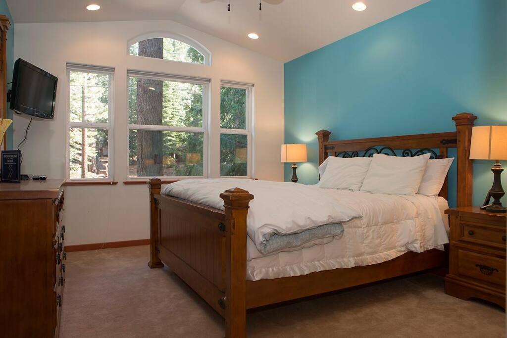 Lake Tahoe Vacations - Big Luxury South Lake Tahoe Home - Property Image 35