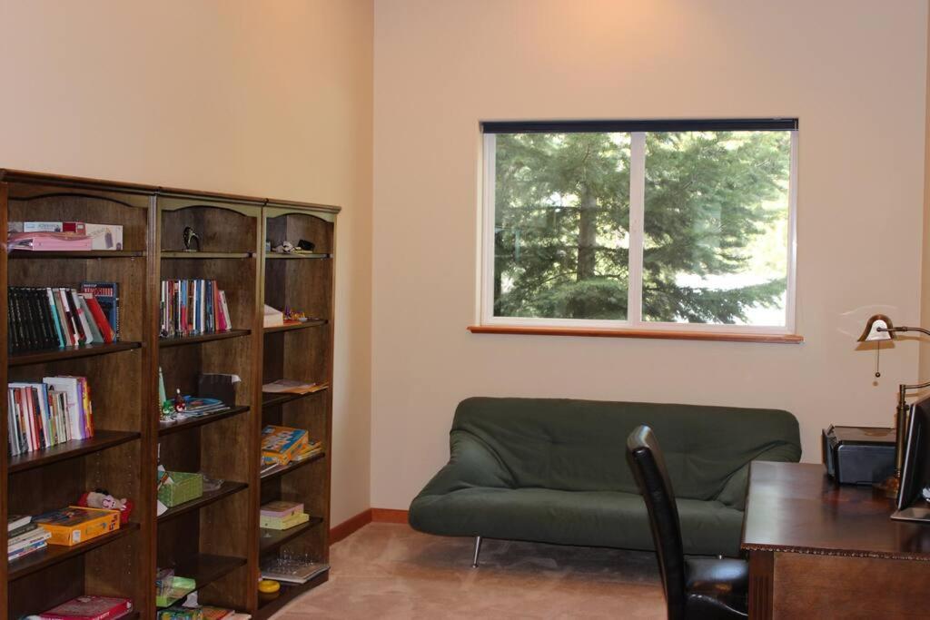 Lake Tahoe Vacations - Big Luxury South Lake Tahoe Home - Property Image 3