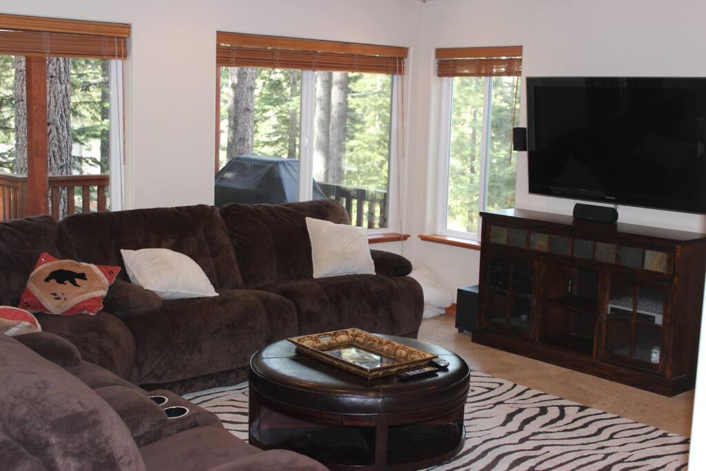Lake Tahoe Vacations - Big Luxury South Lake Tahoe Home - Property Image 9