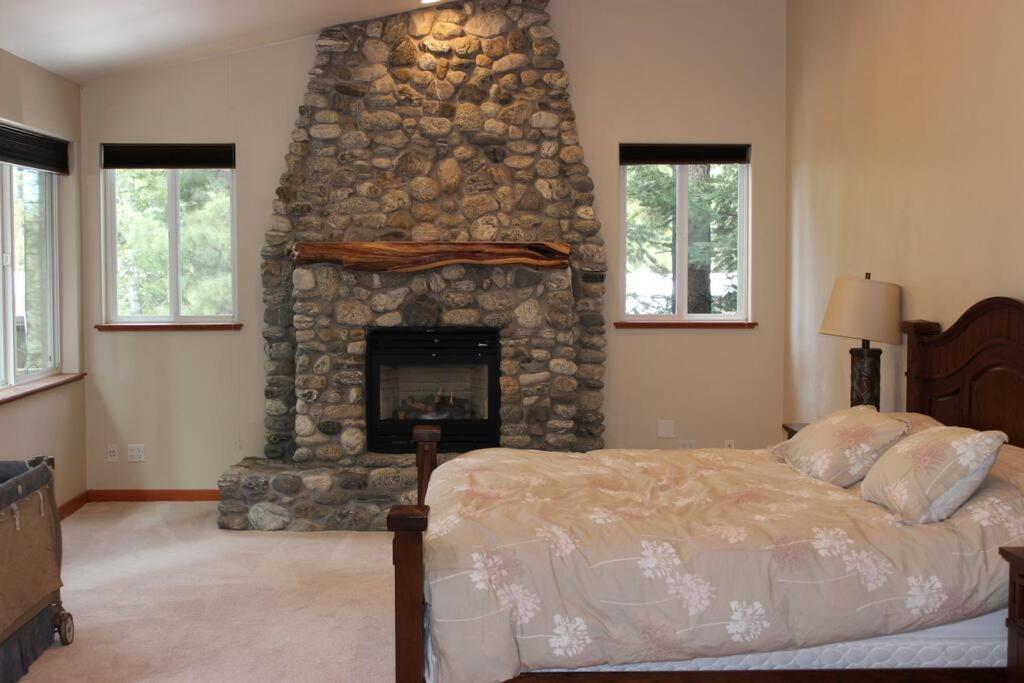 Lake Tahoe Vacations - Big Luxury South Lake Tahoe Home - Property Image 10