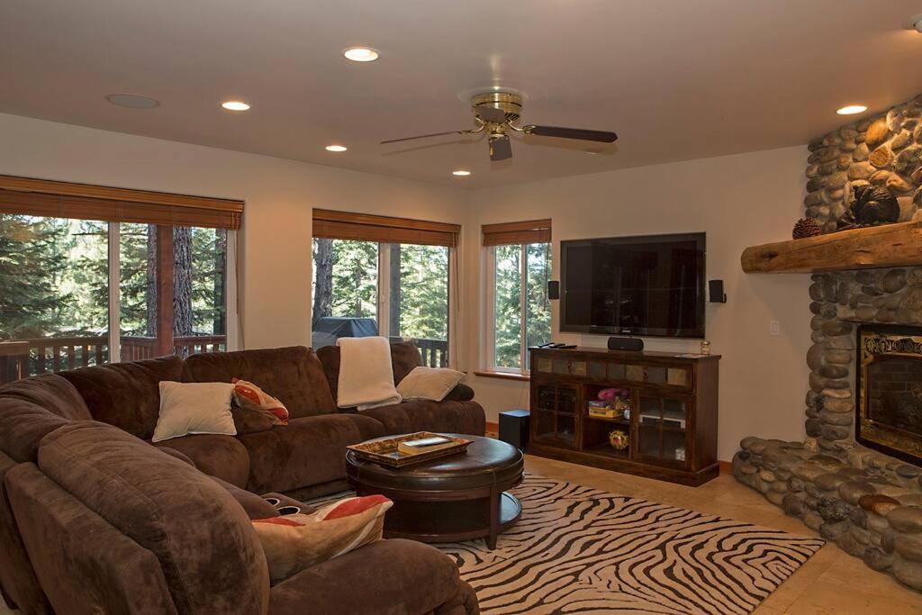 Lake Tahoe Vacations - Big Luxury South Lake Tahoe Home - Property Image 20