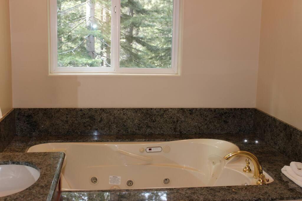 Lake Tahoe Vacations - Big Luxury South Lake Tahoe Home - Property Image 26