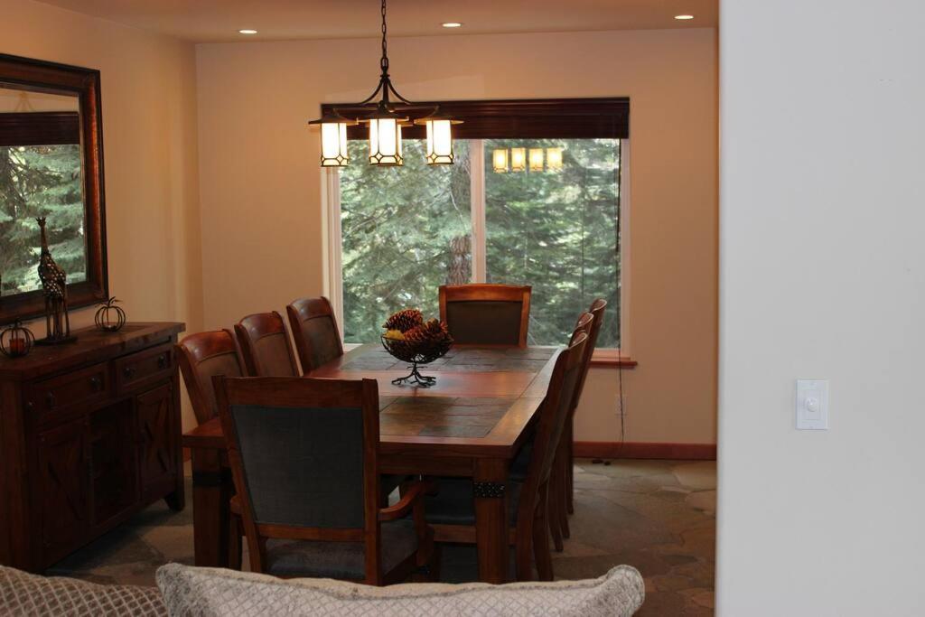 Lake Tahoe Vacations - Big Luxury South Lake Tahoe Home - Property Image 29