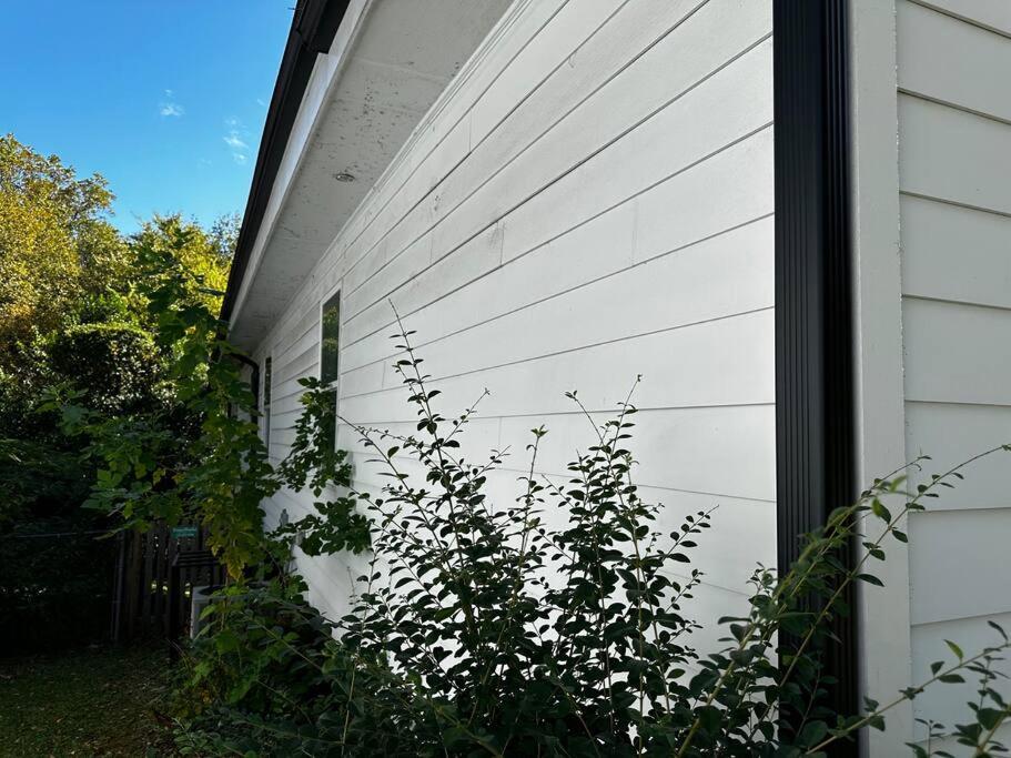 Charming family friendly spacious 3/3 bath