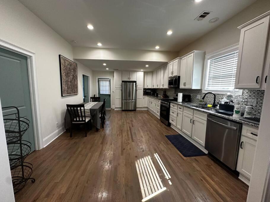 Charming family friendly spacious 3/3 bath