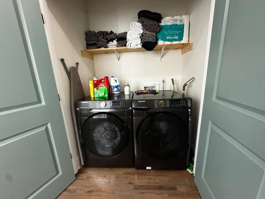 Charming family friendly spacious 3/3 bath