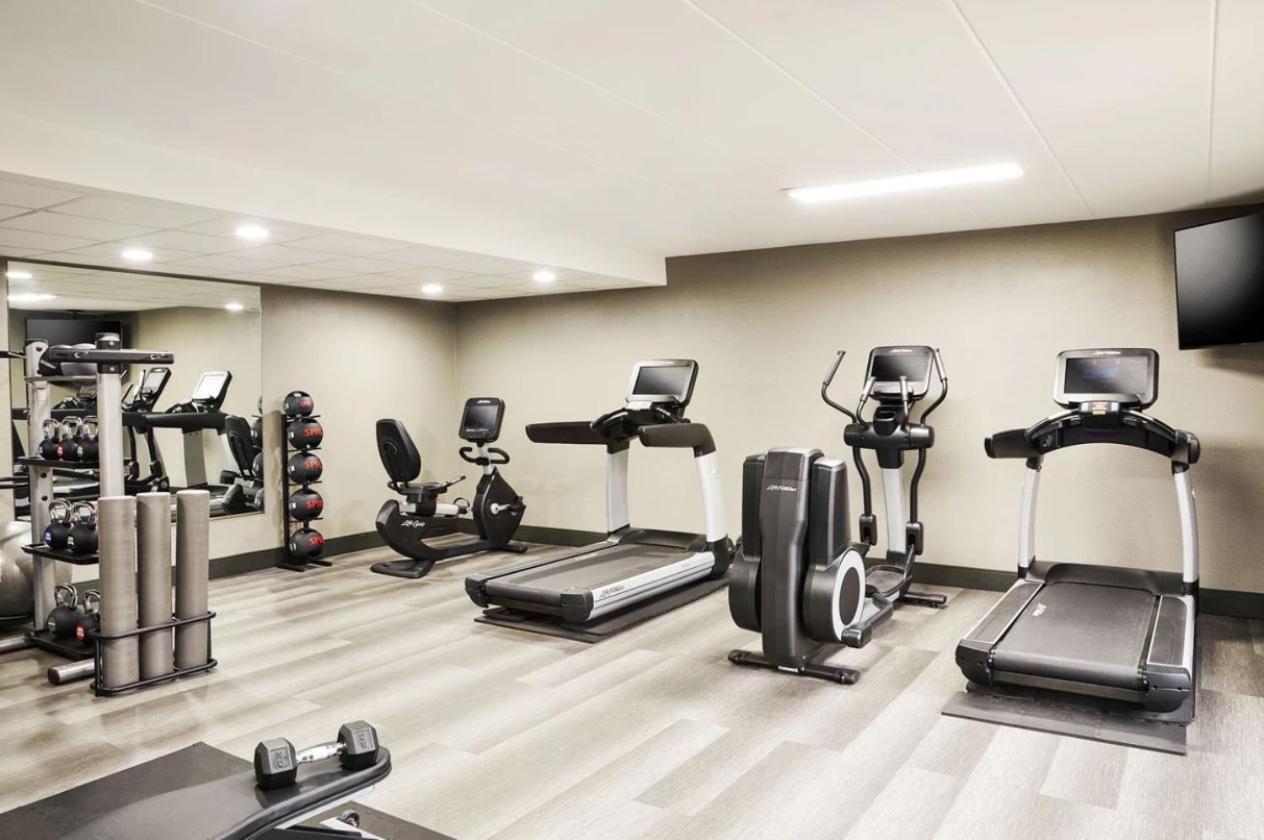 Four Points by Sheraton Chicago Westchester/Oak Brook - Property Image 2