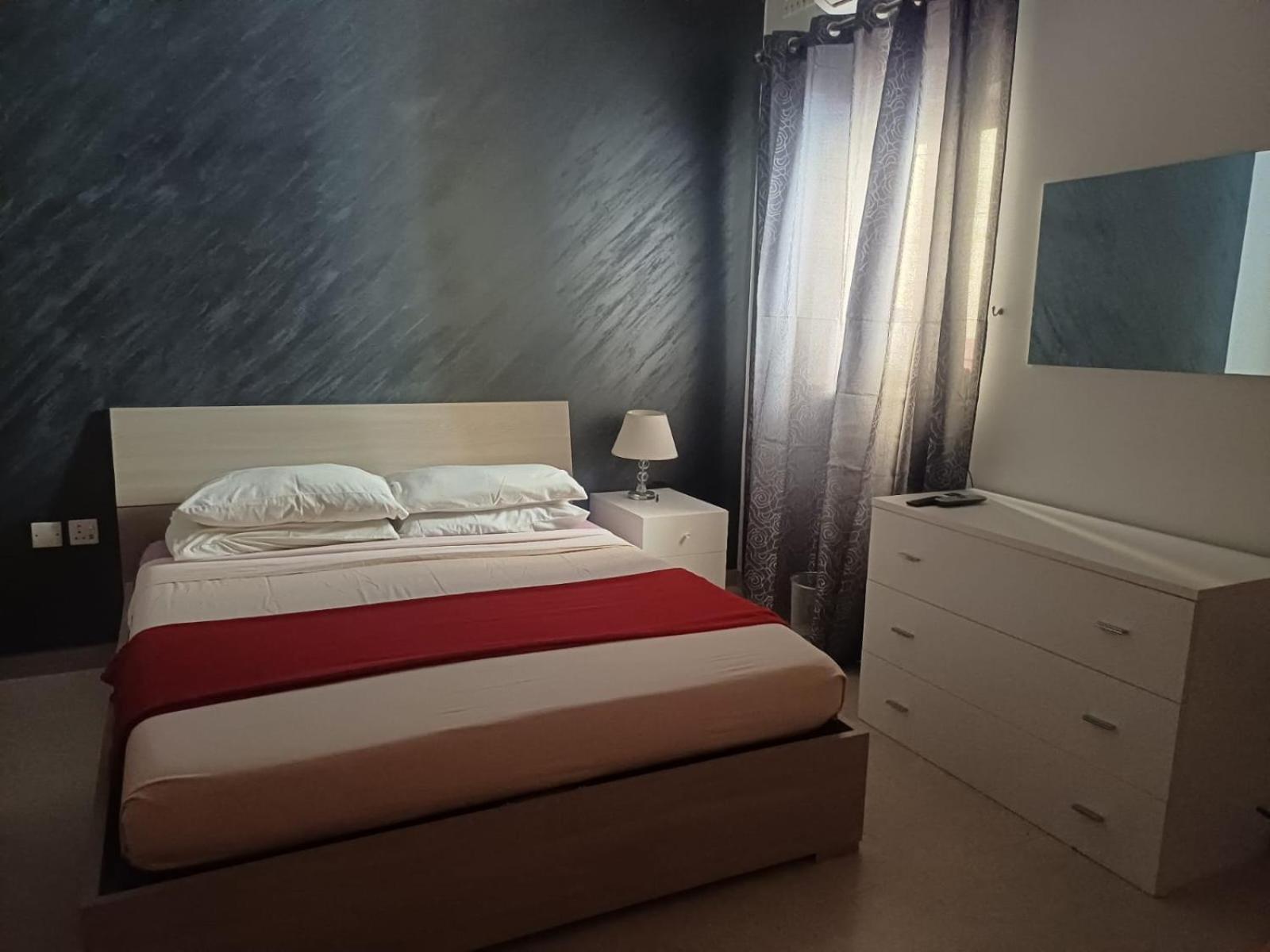 Modern Private Rooms in an apartment photo 4
