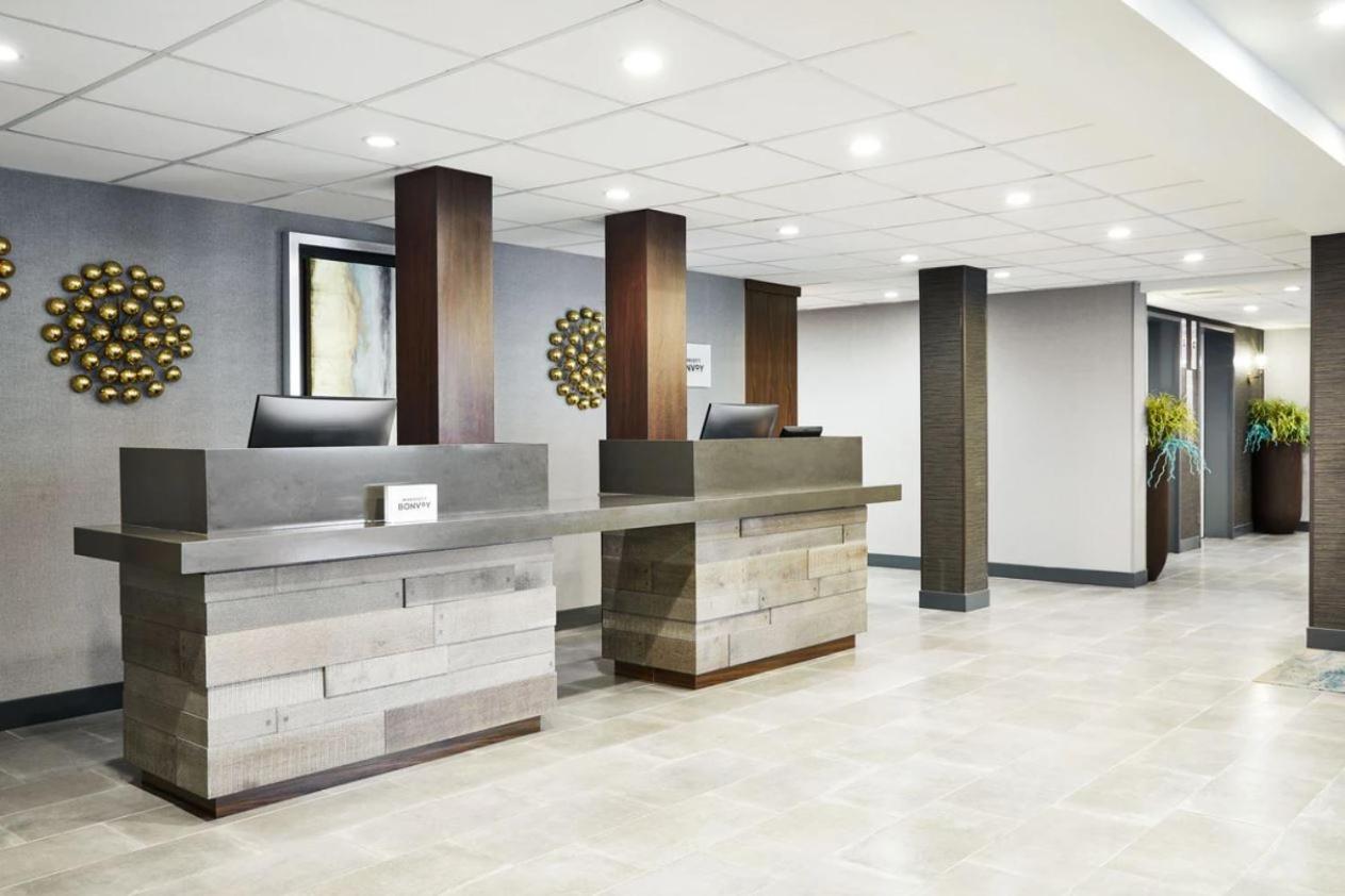 Four Points by Sheraton Chicago Westchester/Oak Brook - Property Image 3