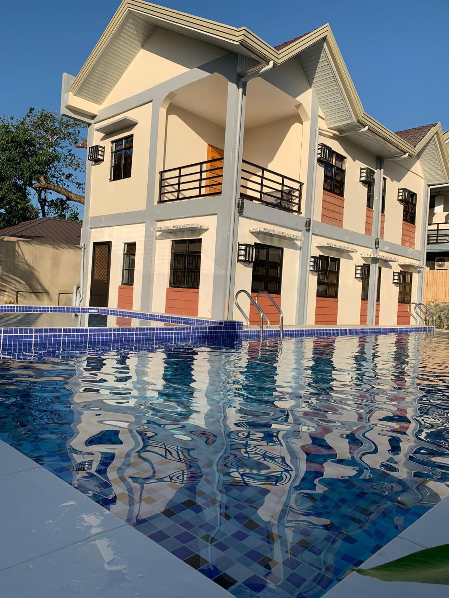 Duran Pool & Guesthouse view 3