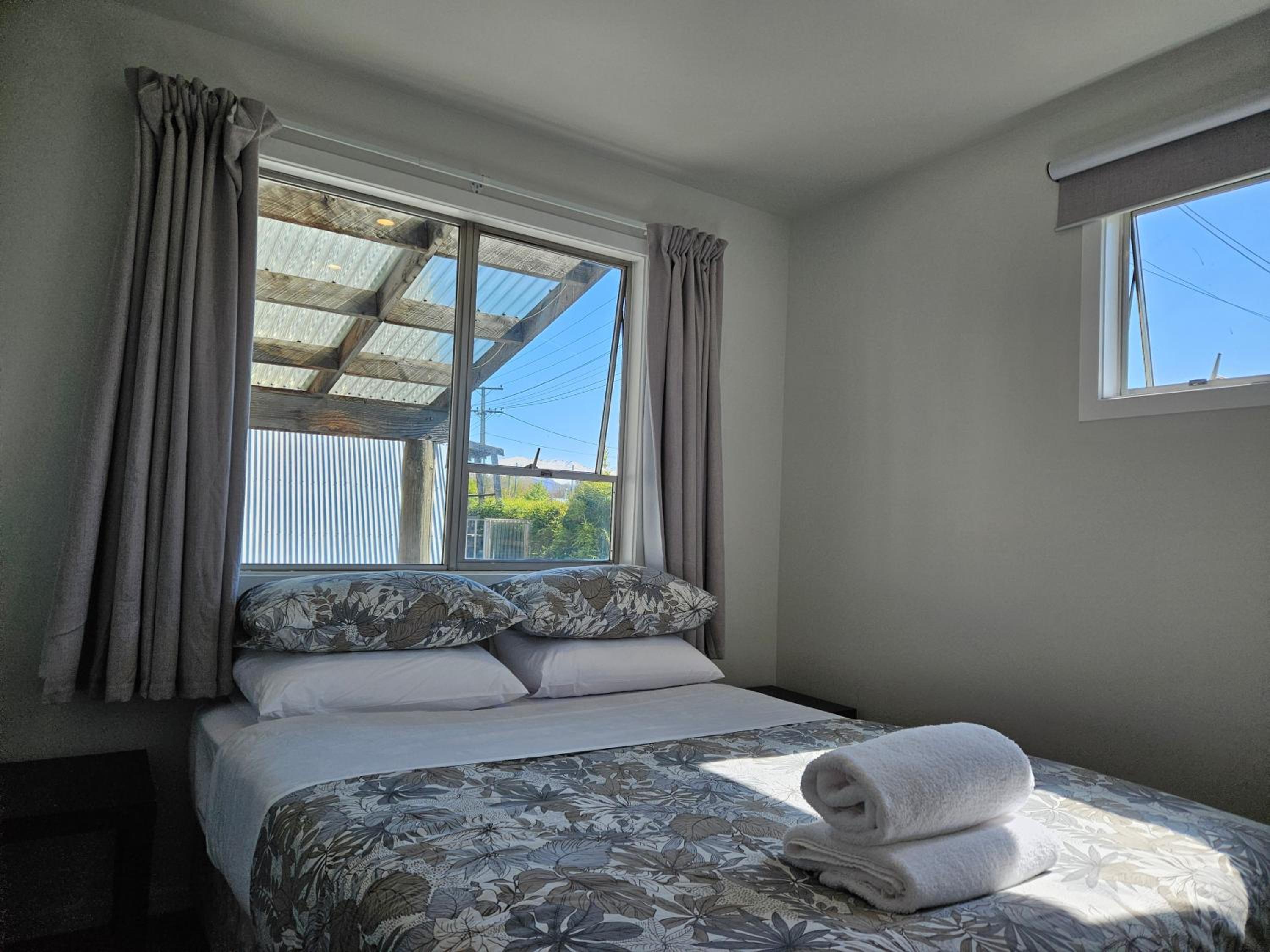 Modernised Mackenzie with central location.