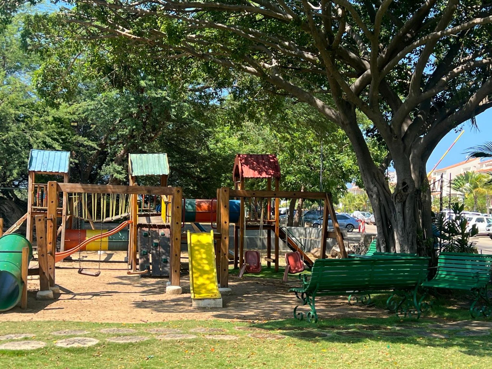Villa con Muelle Privado en Pueblo Viejo VIP INTER FIBRA