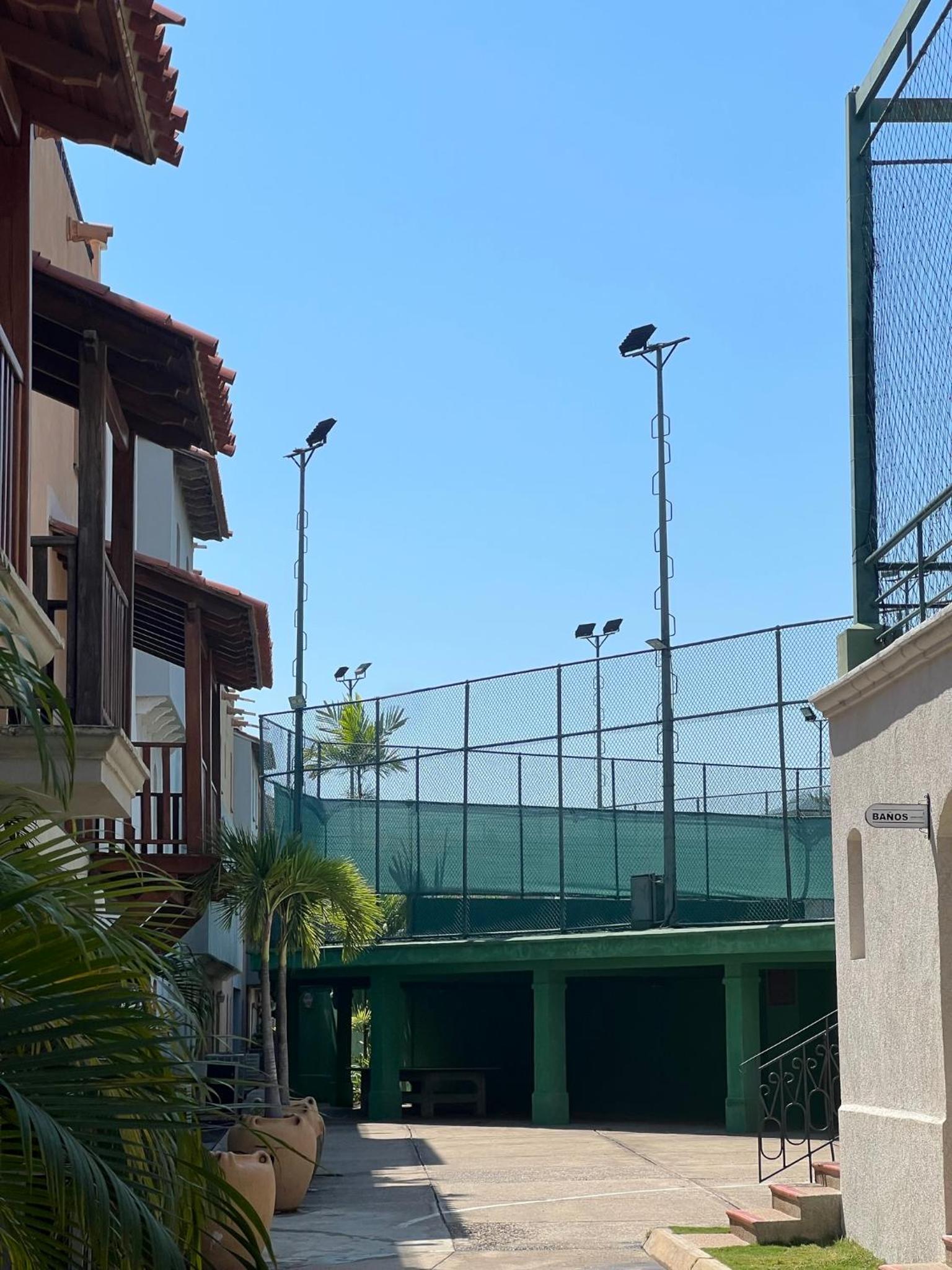 Villa con Muelle Privado en Pueblo Viejo VIP INTER FIBRA