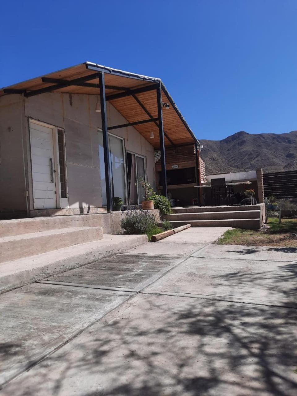 Casa con Pileta Mirador Mendoza