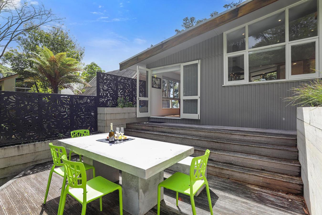 Lakeside Acacia Bay - Taupo view 4