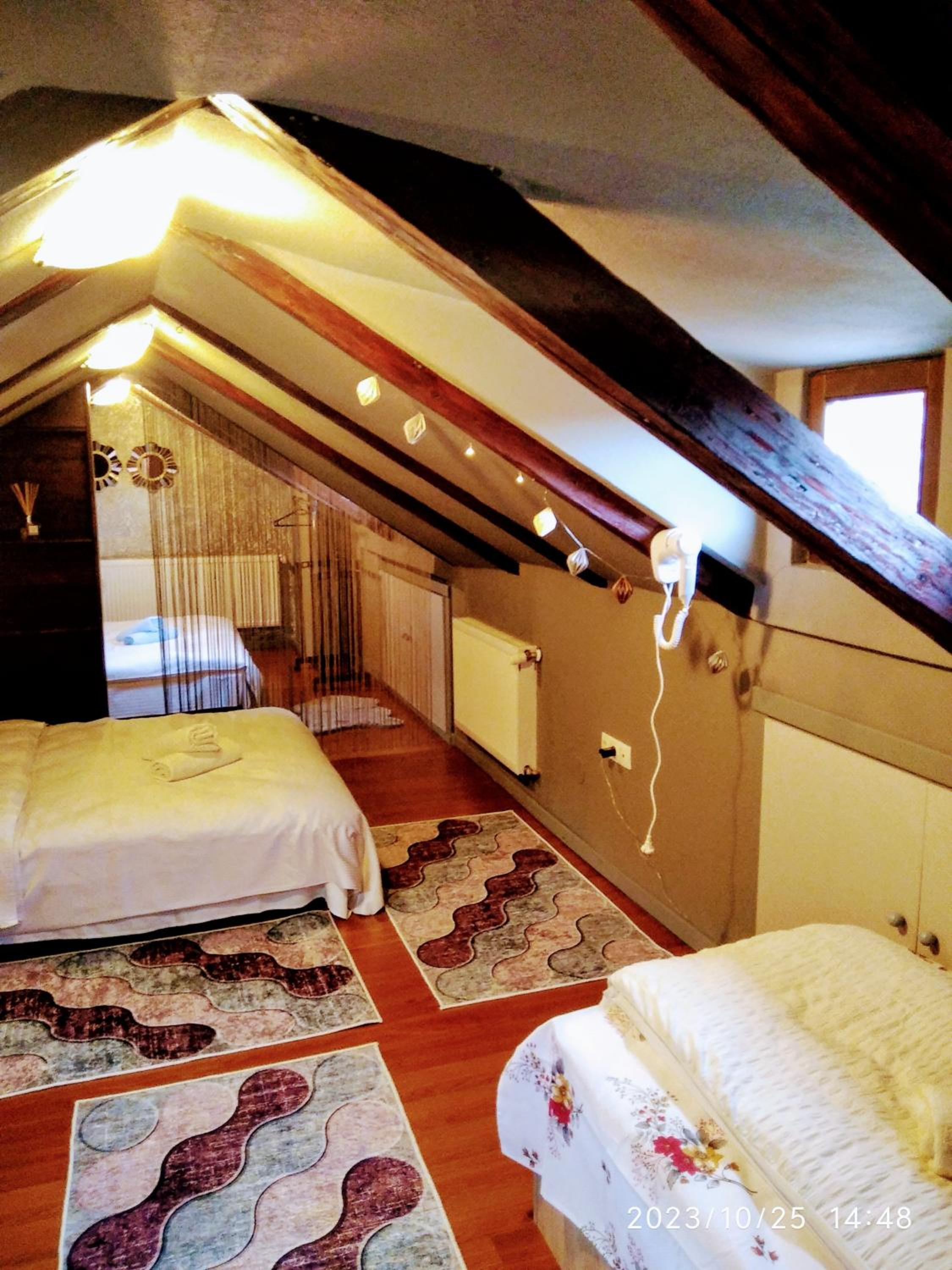 CASTEL RESIDENCE
