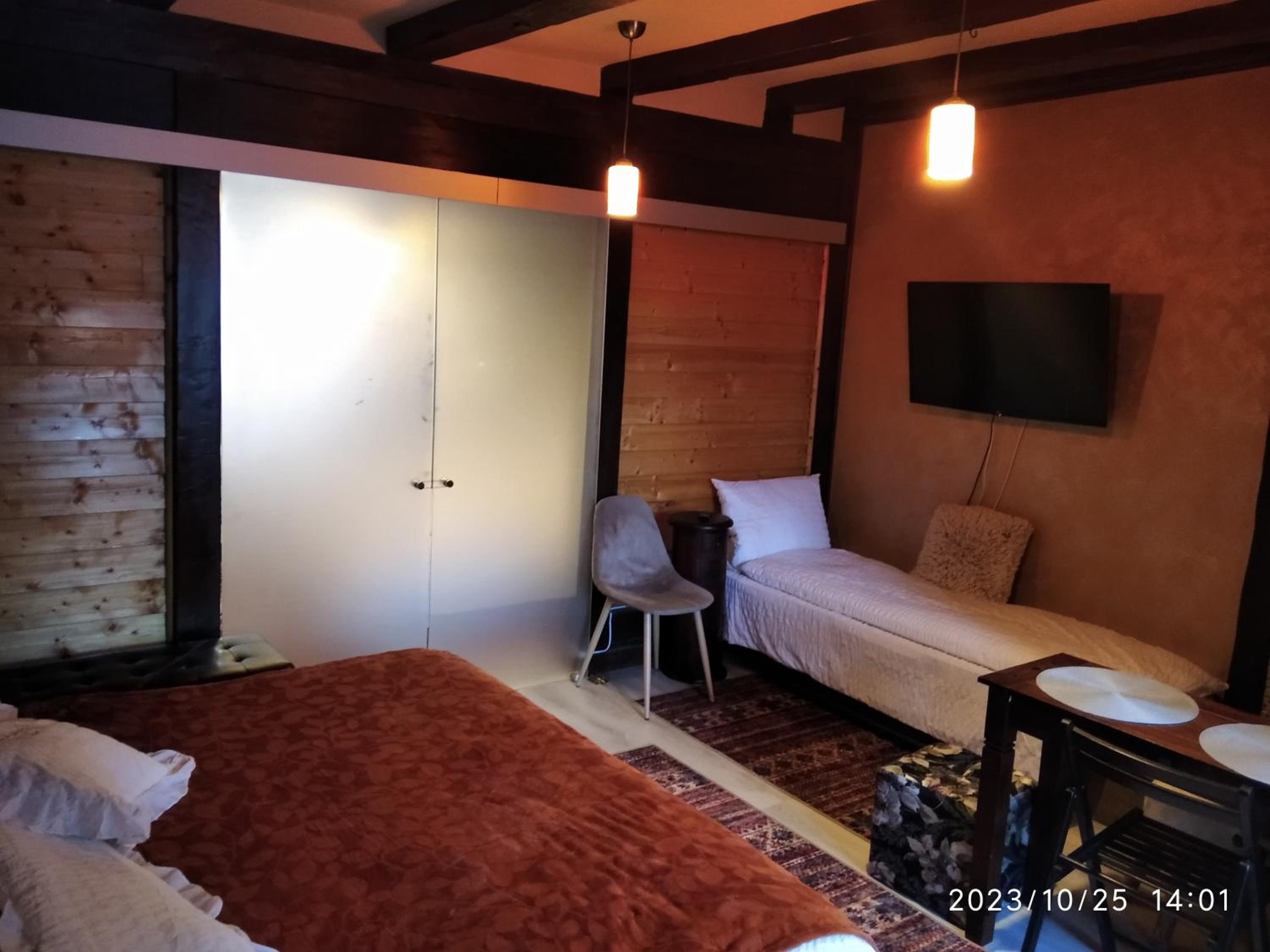 CASTEL RESIDENCE