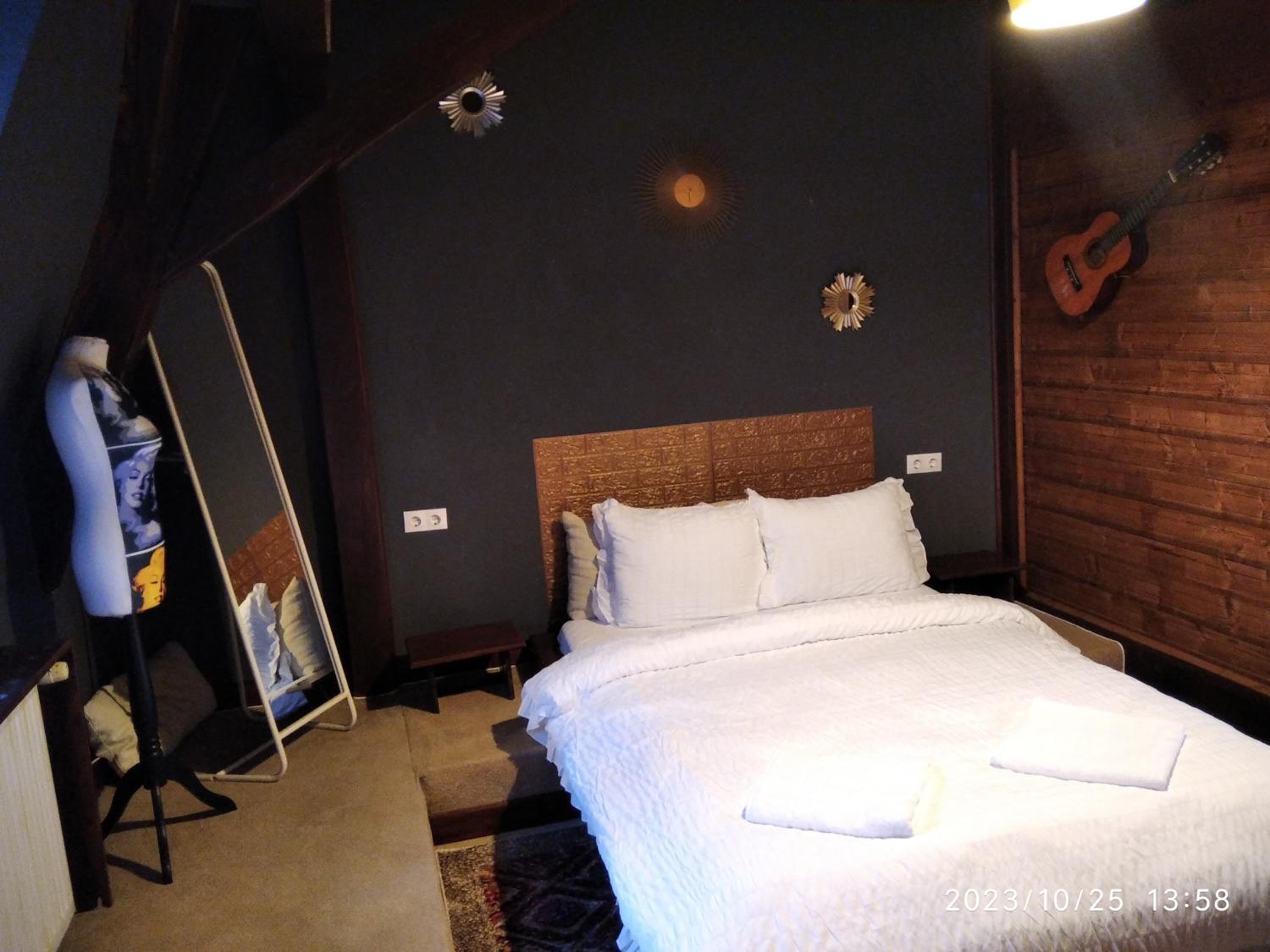 CASTEL RESIDENCE