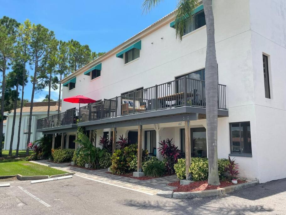 Water front view town house. 5 minutes from beach! view 3