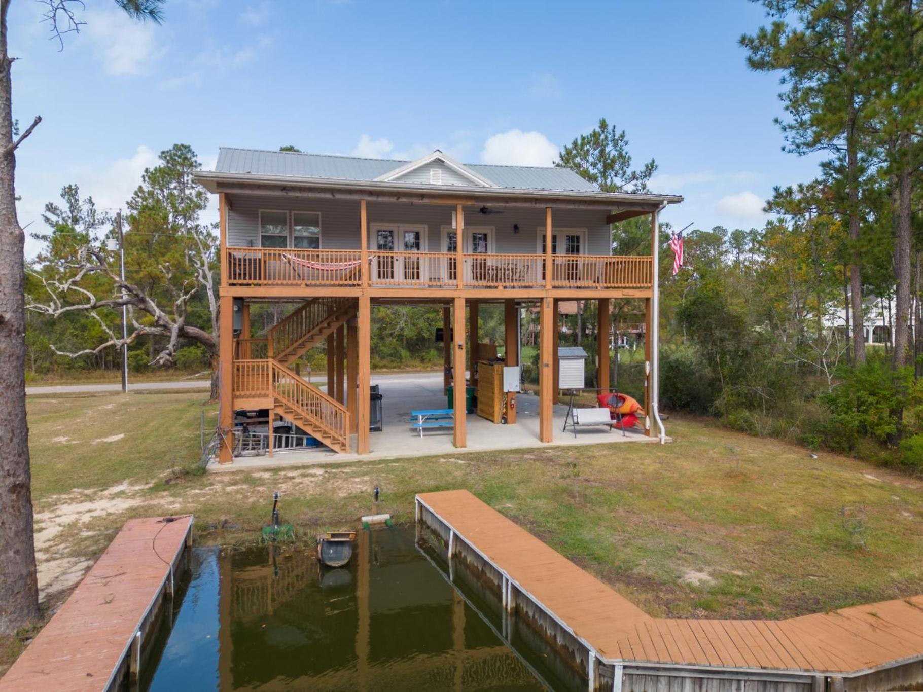 Channel Cat Cabin - Near New Orleans & Gulf Beach Casino view 2