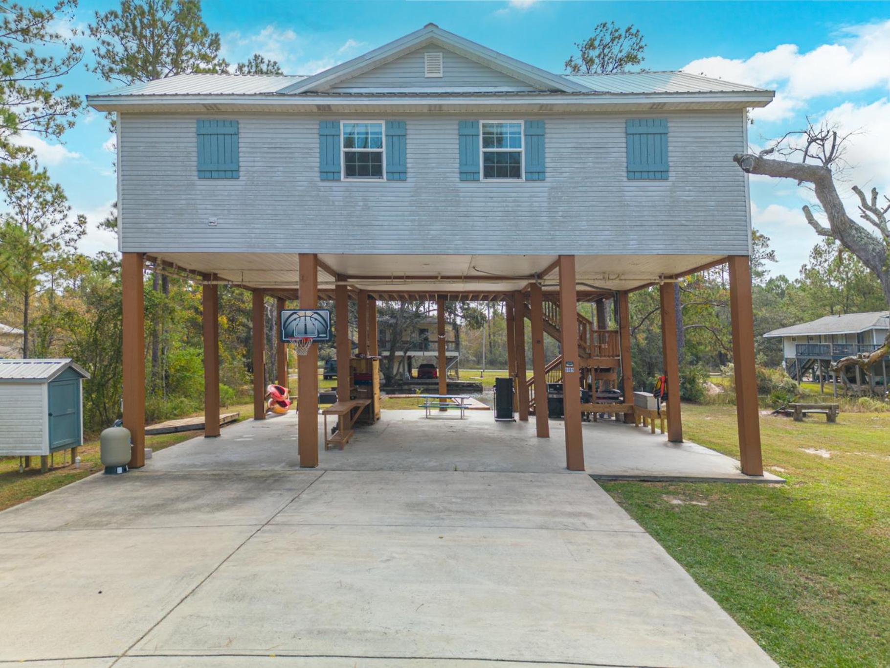 Channel Cat Cabin - Near New Orleans & Gulf Beach Casino view 5