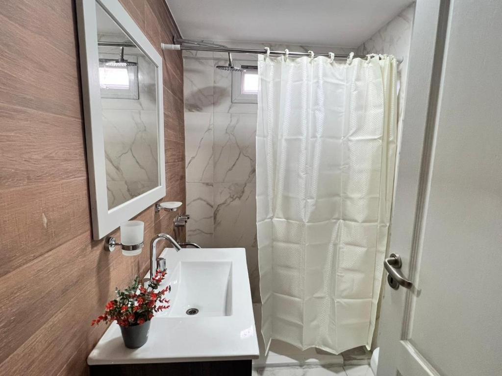 Departamento amplio con pileta y Parrilla barrio norte
