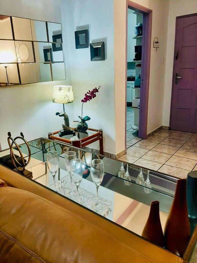 Apto Amplo, confortável, bem localizado, Astúrias
