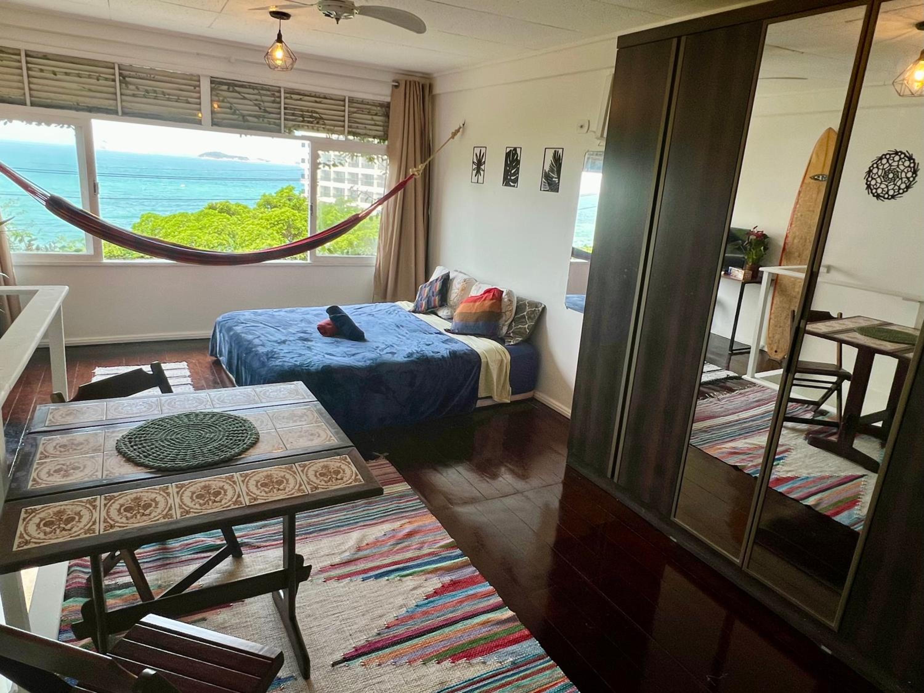 Ocean View House of Zepp - Good neighbourhood, 5 minute walk to the beach, stunning sunrise views